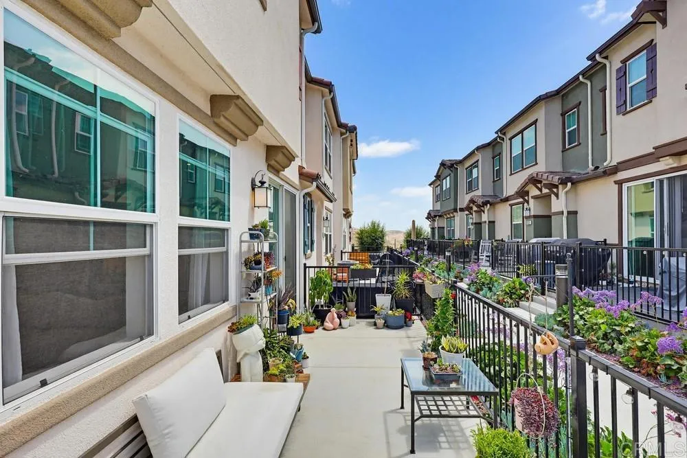 https://cdn.realtyfeed.com/cdn/127/306723377/b052c757521ac2d9b79c6a15e3ead571.webp