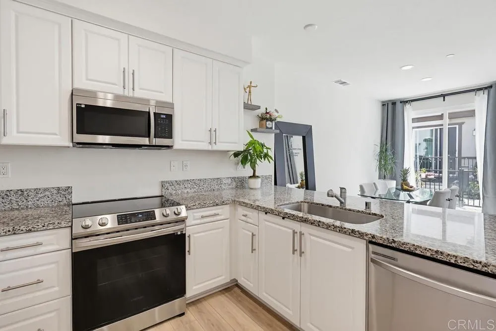 https://cdn.realtyfeed.com/cdn/127/306723377/b6ab9a237b86141bef765a1d34a29b62.webp