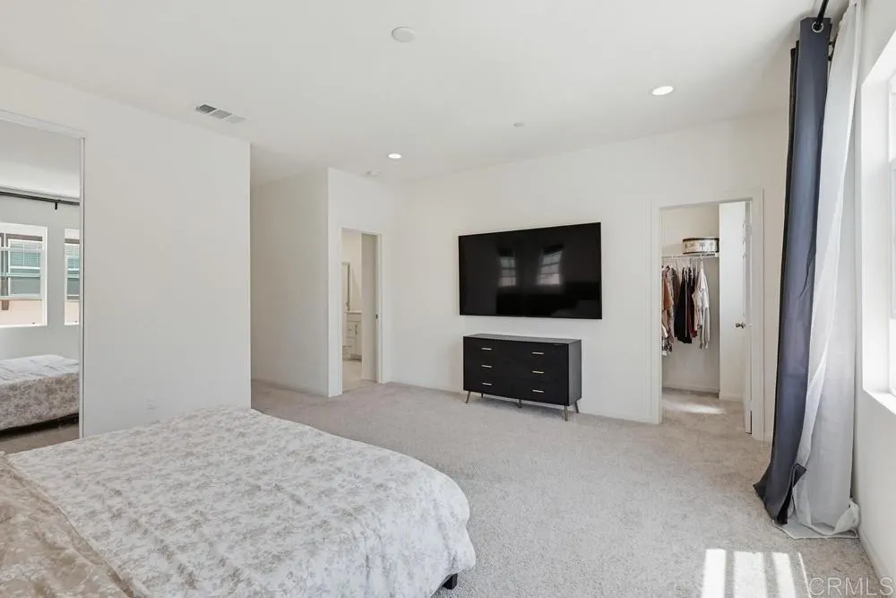https://cdn.realtyfeed.com/cdn/127/306723377/c60520187d763e91766e86cec9fe3c25.webp