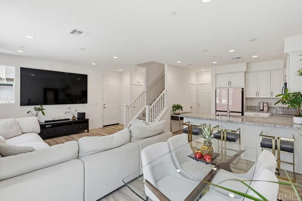 https://cdn.realtyfeed.com/cdn/127/306723377/d2734e6de5d6b0fc793f7b41c33782cf.webp