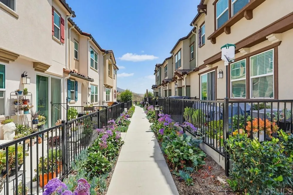 https://cdn.realtyfeed.com/cdn/127/306723377/dada25debc2af7c098a88f233116d76d.webp
