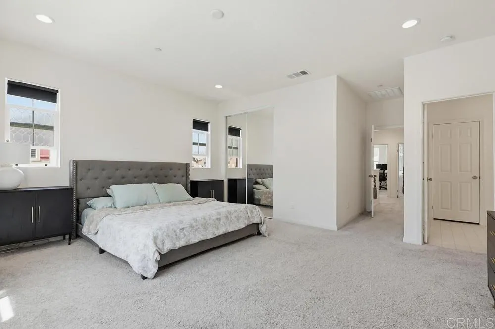 https://cdn.realtyfeed.com/cdn/127/306723377/fddeafd5cd490f9e4c3b13da9d5dca86.webp