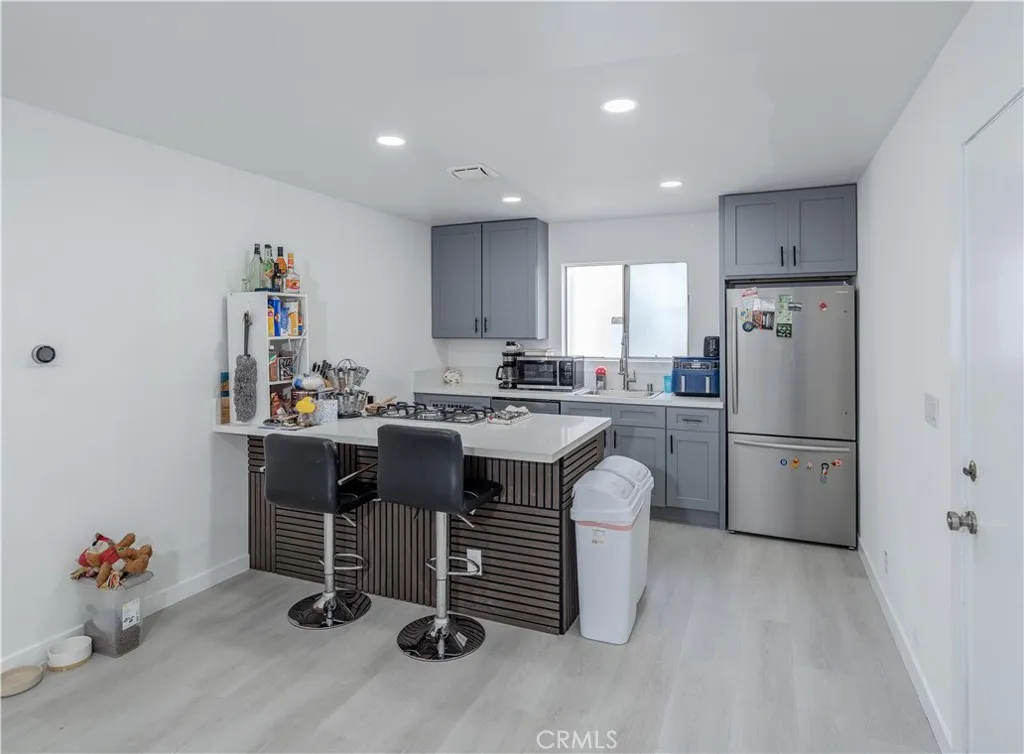 Santa Ana, CA 92704