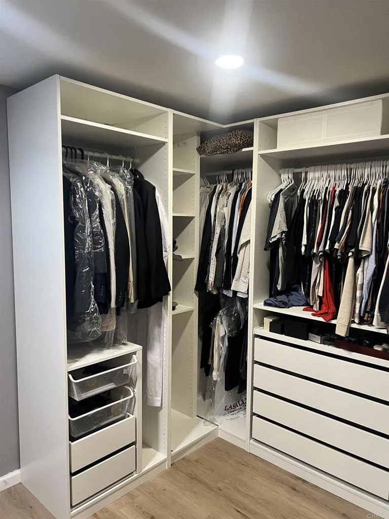 https://cdn.realtyfeed.com/cdn/127/306723385/e4dde20bf8979a86308d09d82040d059.webp