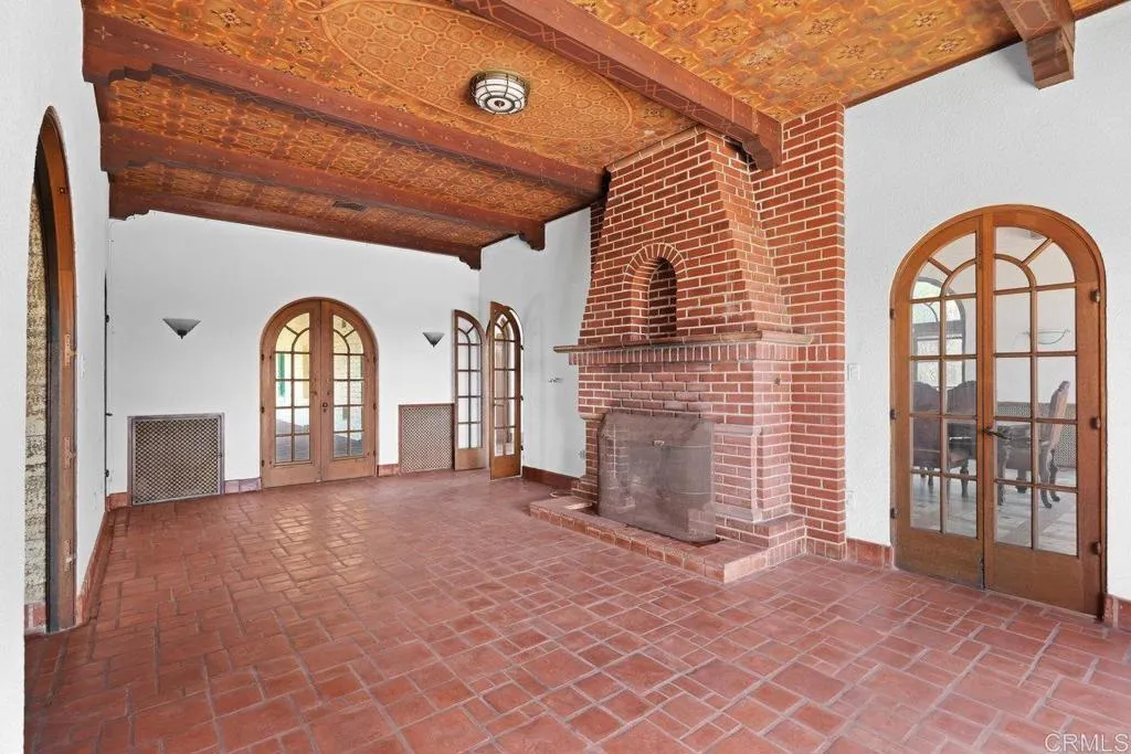 https://cdn.realtyfeed.com/cdn/127/306723387/68697d340f15720640731c3a65bdb5bc.webp