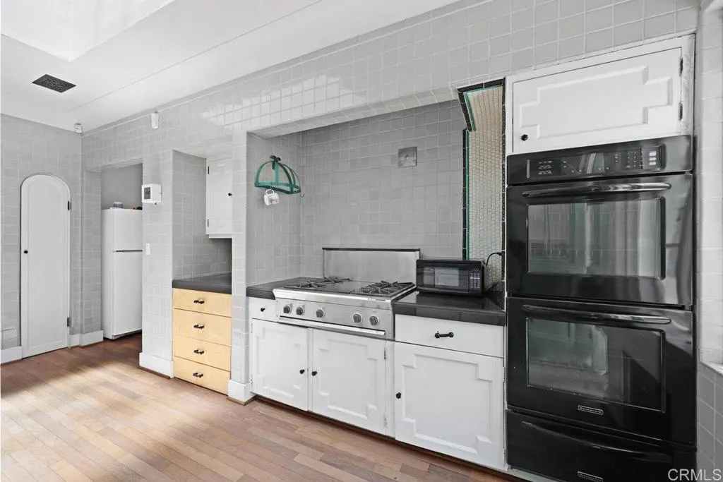 https://cdn.realtyfeed.com/cdn/127/306723387/a6bfac5c8d817f59d233c1c2d9150163.webp