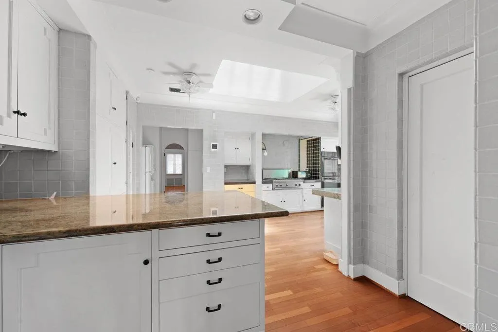 https://cdn.realtyfeed.com/cdn/127/306723387/ad28771cd7f0fb5771312b7e198eab54.webp