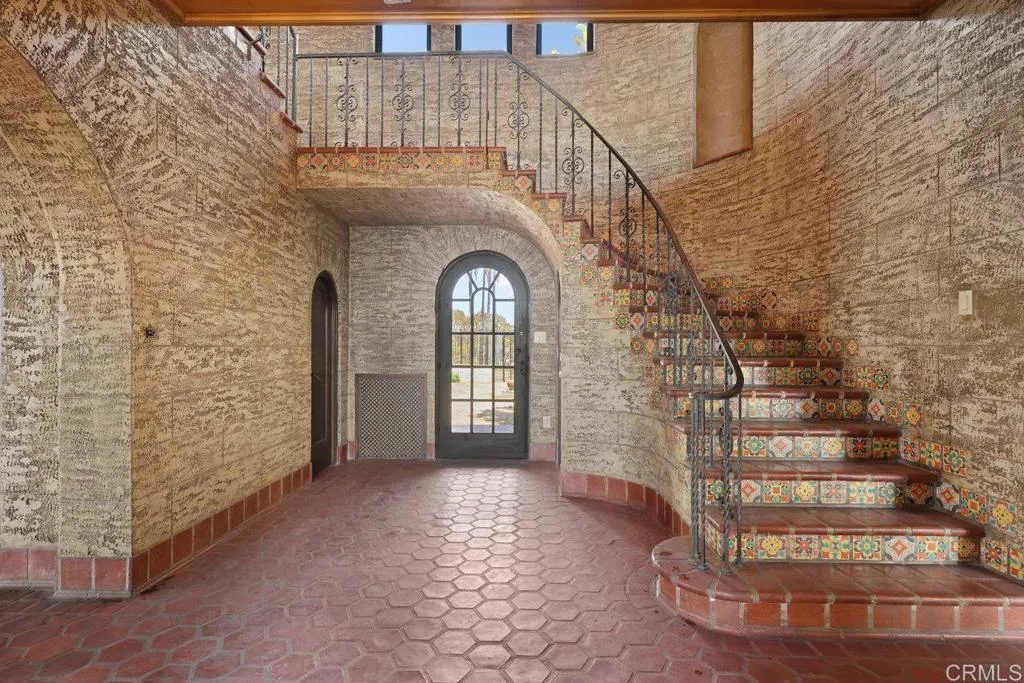 https://cdn.realtyfeed.com/cdn/127/306723387/cf0dab059d7f5fb20baa86ecaa00daeb.webp