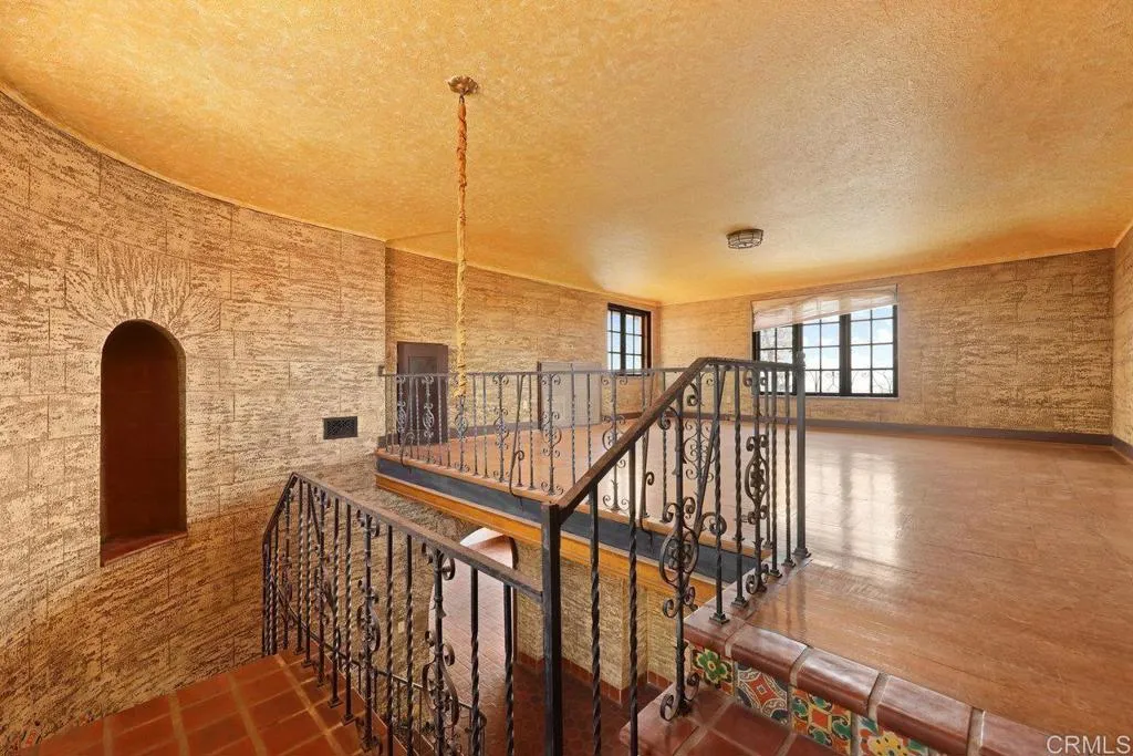 https://cdn.realtyfeed.com/cdn/127/306723387/ef01f9ddb94832761a08f73c9e2e8445.webp