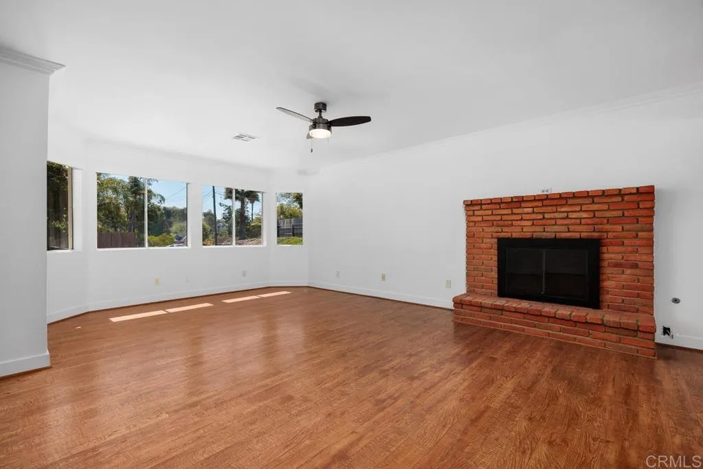 https://cdn.realtyfeed.com/cdn/127/306723408/88861cdf918a2d49616a2934ffa4301f.webp