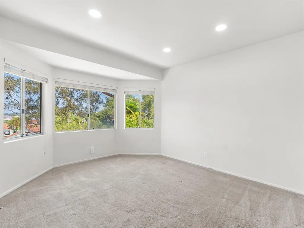https://cdn.realtyfeed.com/cdn/127/306723445/461f5ab47d648aba511a1e2d34c8babd.webp