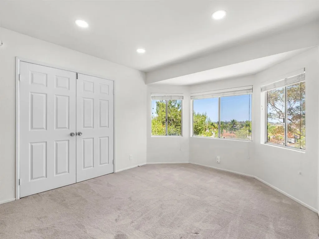 https://cdn.realtyfeed.com/cdn/127/306723445/4b5f8999758835792b01316ab23b87dc.webp