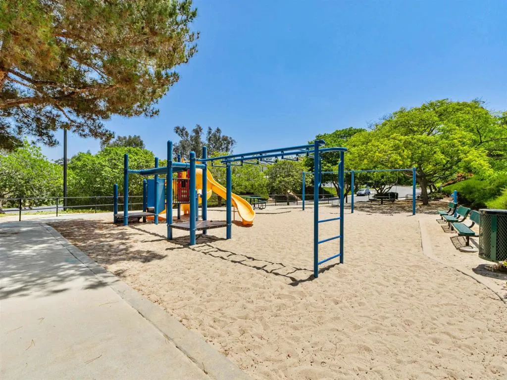 https://cdn.realtyfeed.com/cdn/127/306723445/73cf7e1ee46340238f8bfb9d09bd180a.webp