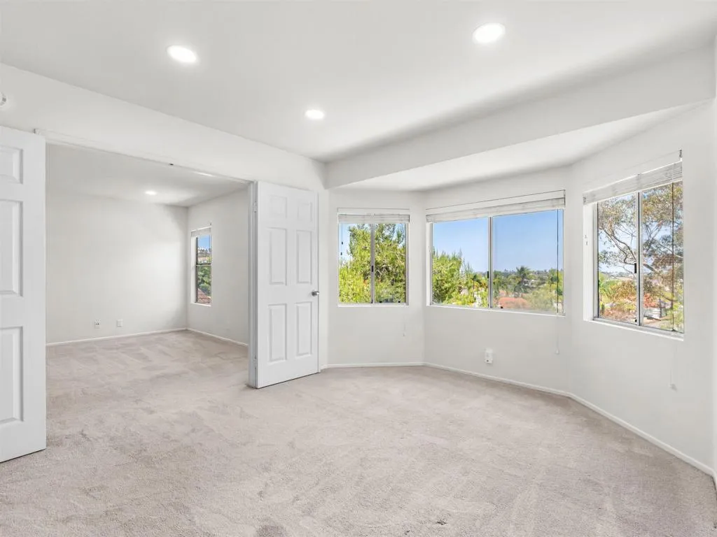 https://cdn.realtyfeed.com/cdn/127/306723445/83588a5442e686ece5bb4a2727f4c94e.webp