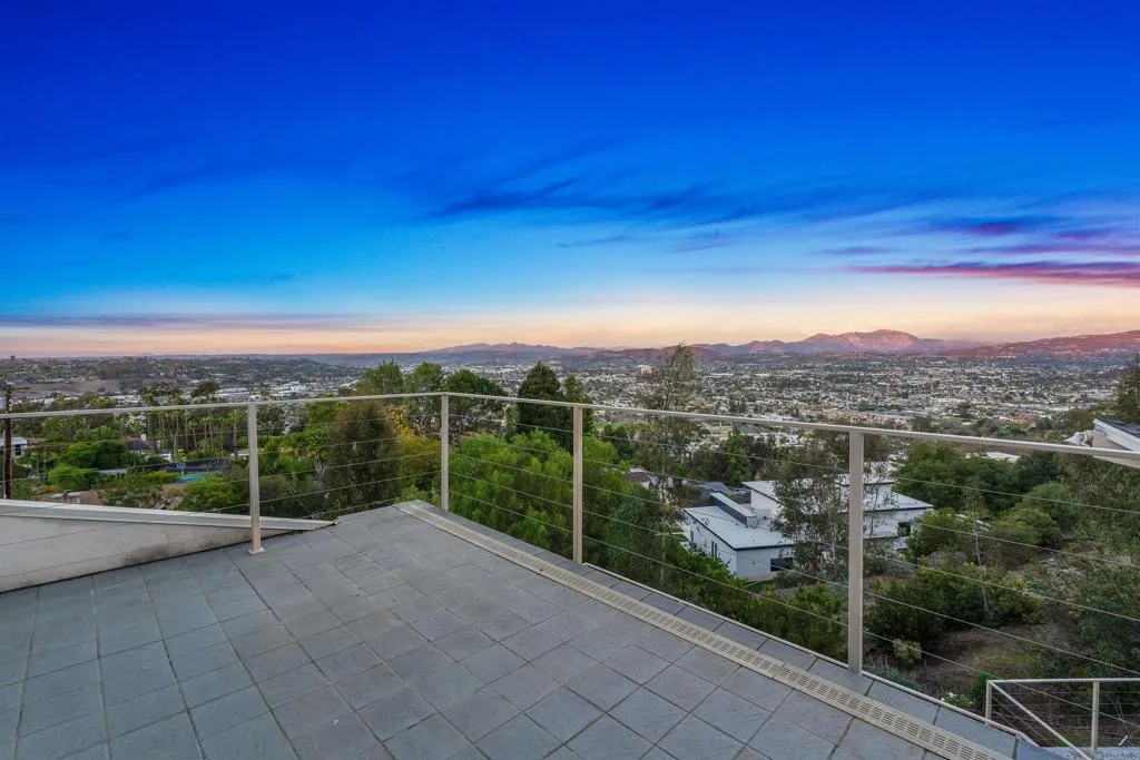 https://cdn.realtyfeed.com/cdn/127/306723452/0402abe2b6ca35ff45c1973a39ce2fde.webp