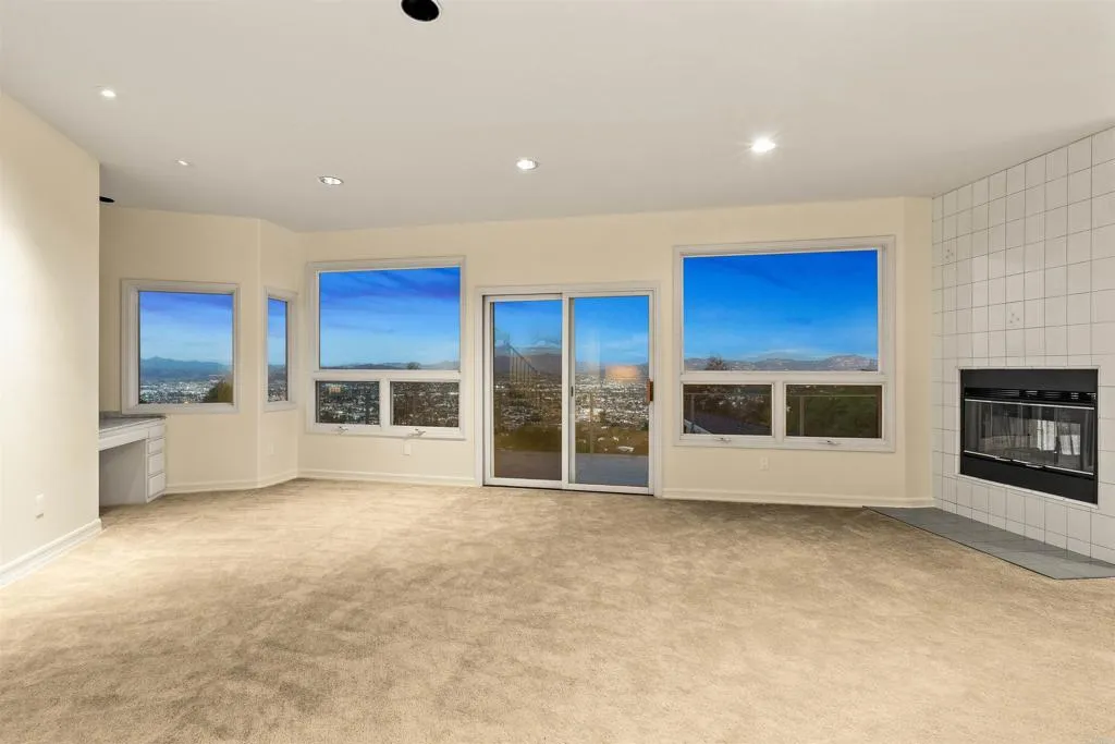 https://cdn.realtyfeed.com/cdn/127/306723452/2d4153b26fa11fec2b24d4803e48adf5.webp