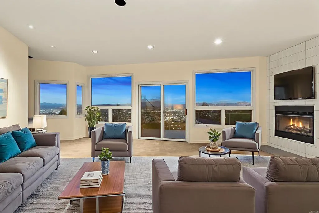 https://cdn.realtyfeed.com/cdn/127/306723452/a8e0128ae00d553d4b30178bd688f3d9.webp