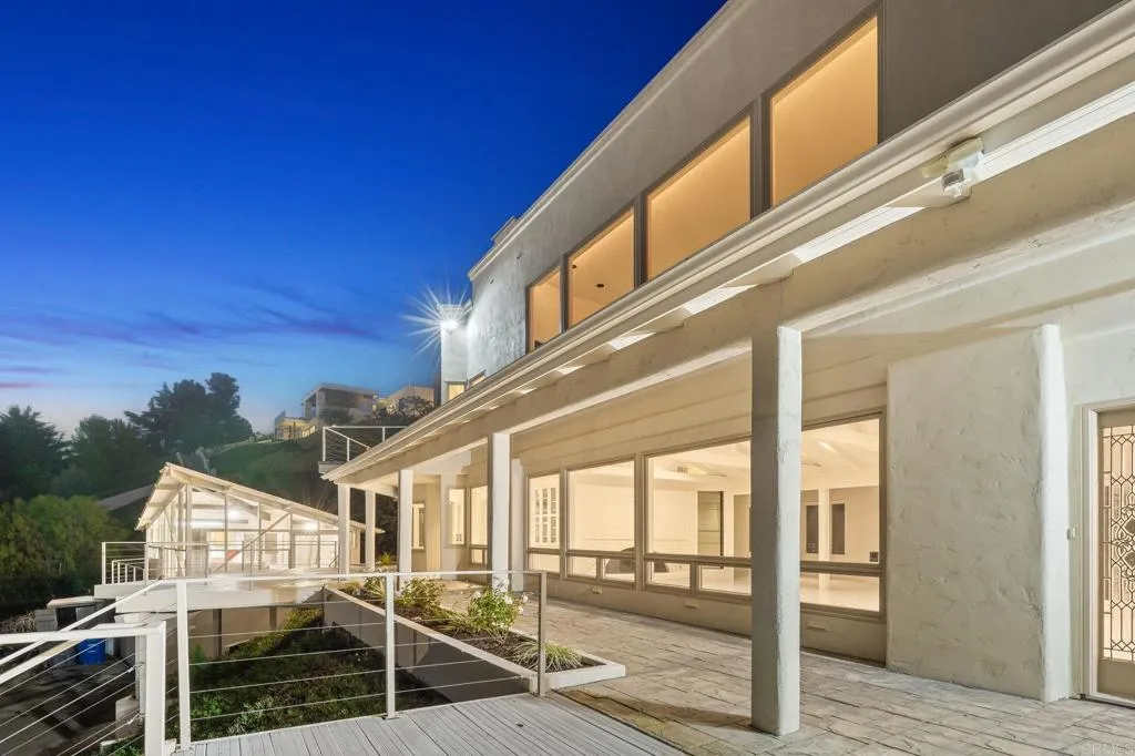 https://cdn.realtyfeed.com/cdn/127/306723452/c84c5a5f028e9da7d134ce1d4ff0e4c4.webp