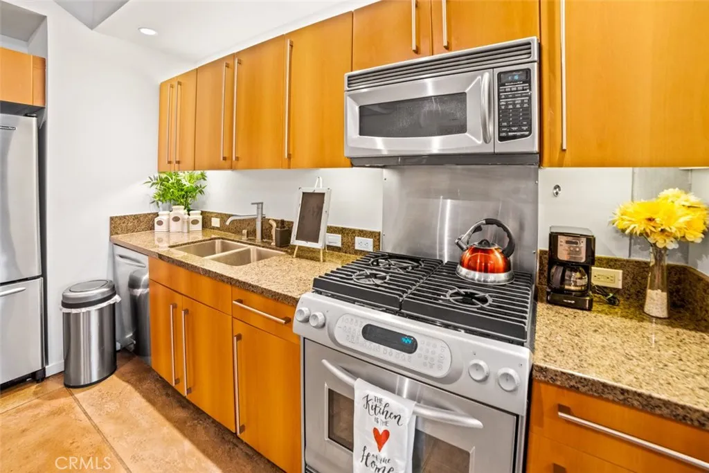 Photo #11: TR26098944 Listing: Photo #11