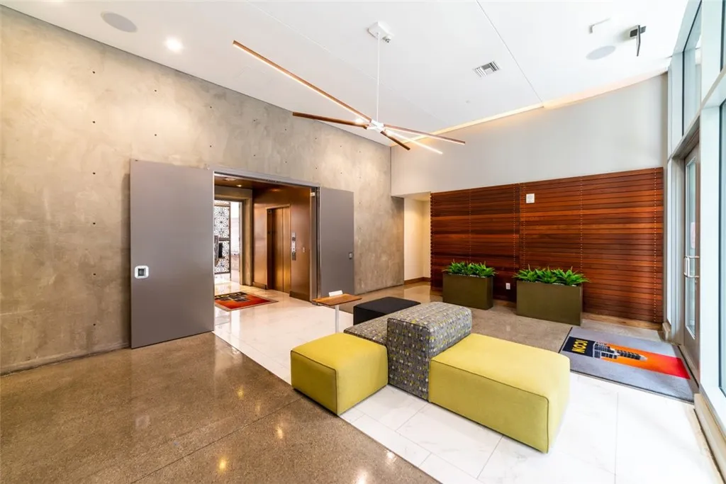 Photo #32: TR26098944 Listing: Photo #32