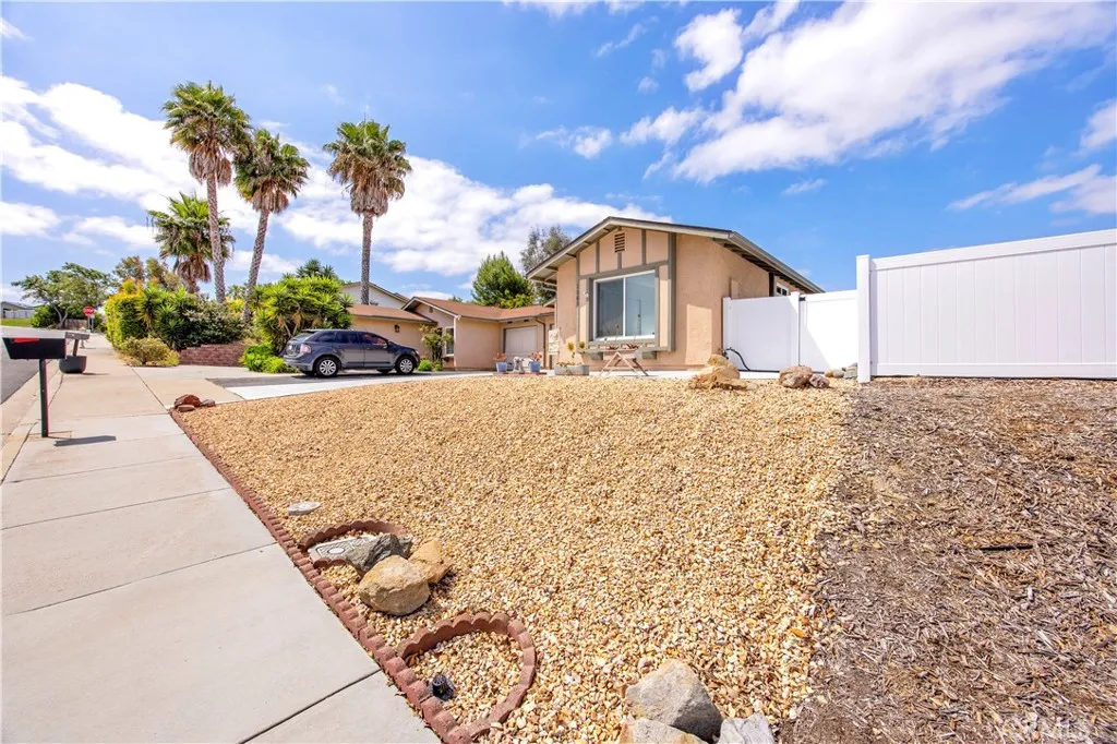 Photo #4: SW26106596 Listing: Photo #4