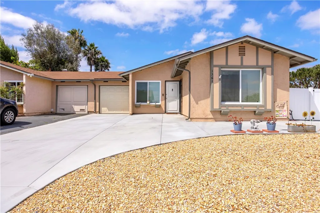 Photo #3: SW26106596 Listing: Photo #3
