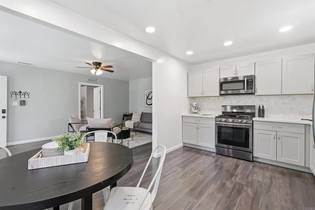 https://cdn.realtyfeed.com/cdn/127/306723477/ffcb7d7f73fe91b16403b0aed99e0bd3.webp