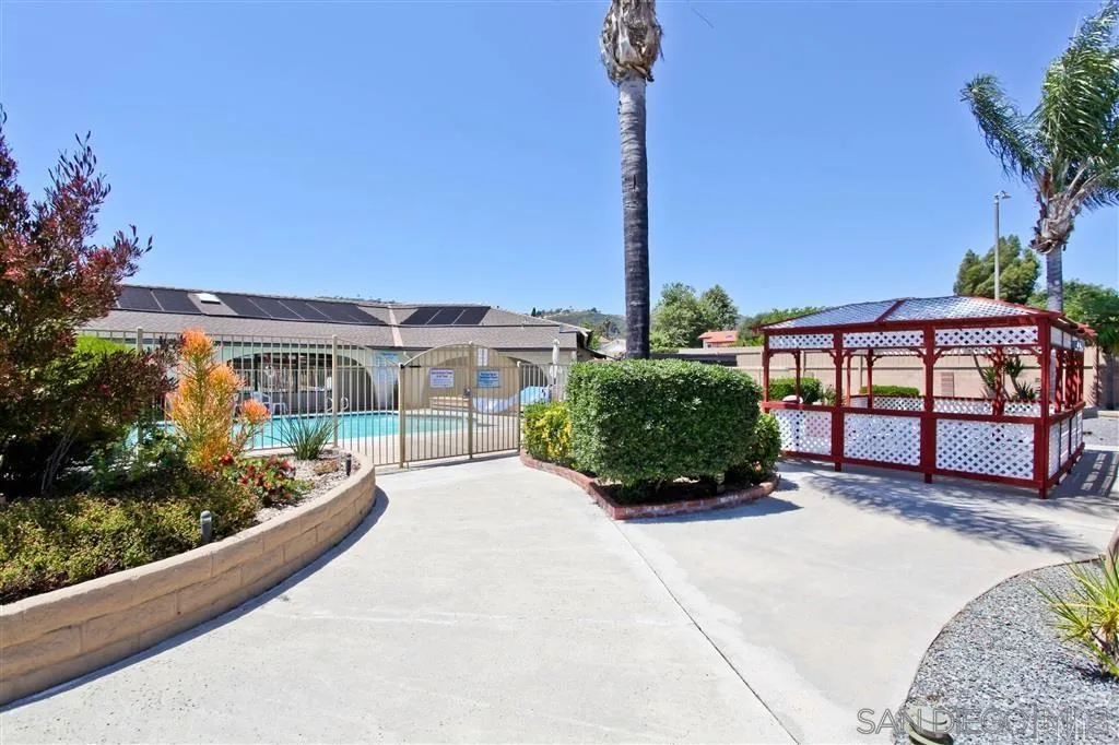 https://cdn.realtyfeed.com/cdn/127/306723499/4ad84a31bf222f55248ef704817ea1ad.webp