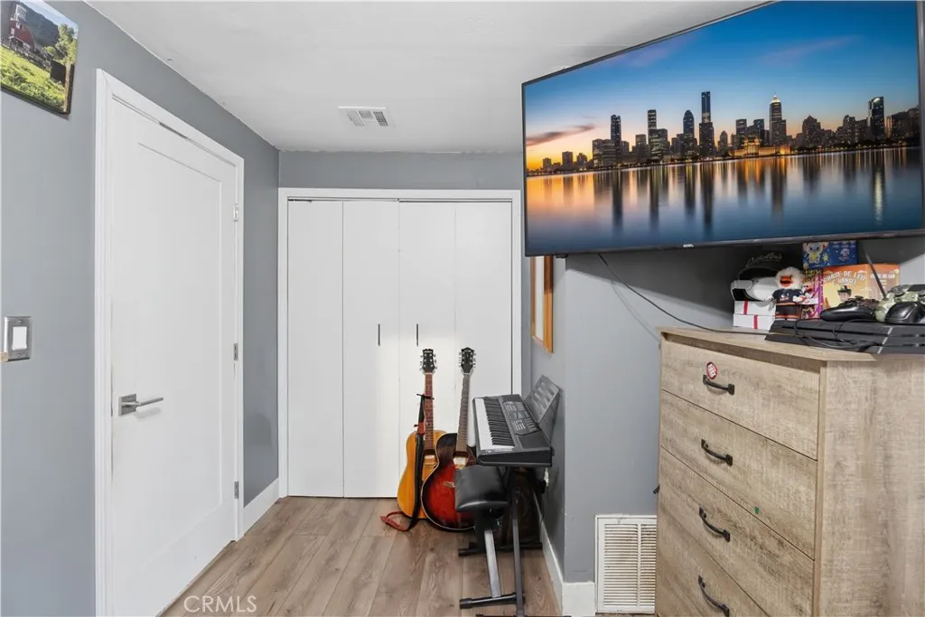 https://cdn.realtyfeed.com/cdn/127/306723500/85fb3378c8f37c7573d02b3a8fe623a6.webp