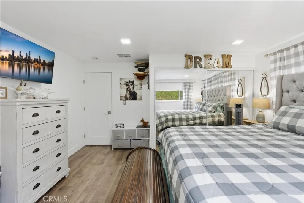 https://cdn.realtyfeed.com/cdn/127/306723500/8caabac5f039ed6d5834401597344a58.webp