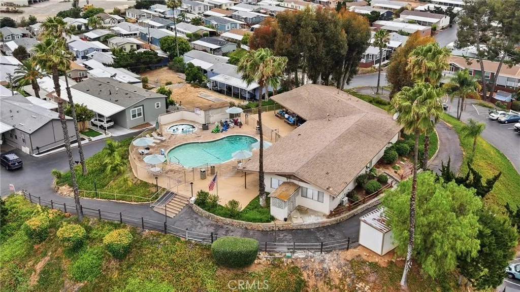https://cdn.realtyfeed.com/cdn/127/306723500/df64fb524bfec307efbaba835e17b8f1.webp