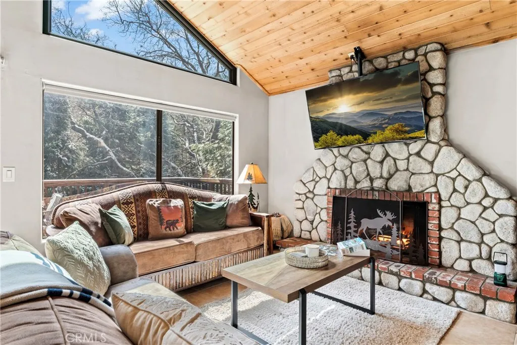 791 Virginia Court, Lake Arrowhead, CA 92352 - Photo 5 of 40, Lake Arrowhead, CA