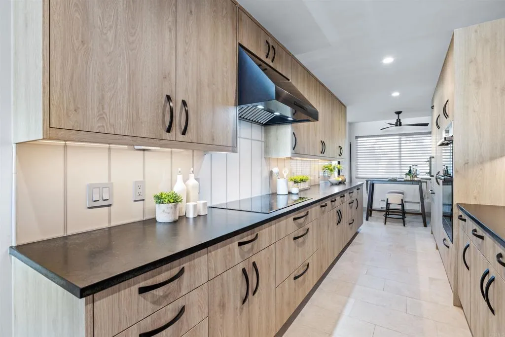 https://cdn.realtyfeed.com/cdn/127/306723586/7375416ddcb8670b727b13d55b21b04e.webp