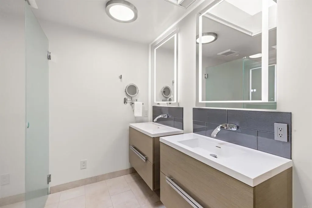 https://cdn.realtyfeed.com/cdn/127/306723586/73ef7a286f25c521f1e07d6701ef02cc.webp