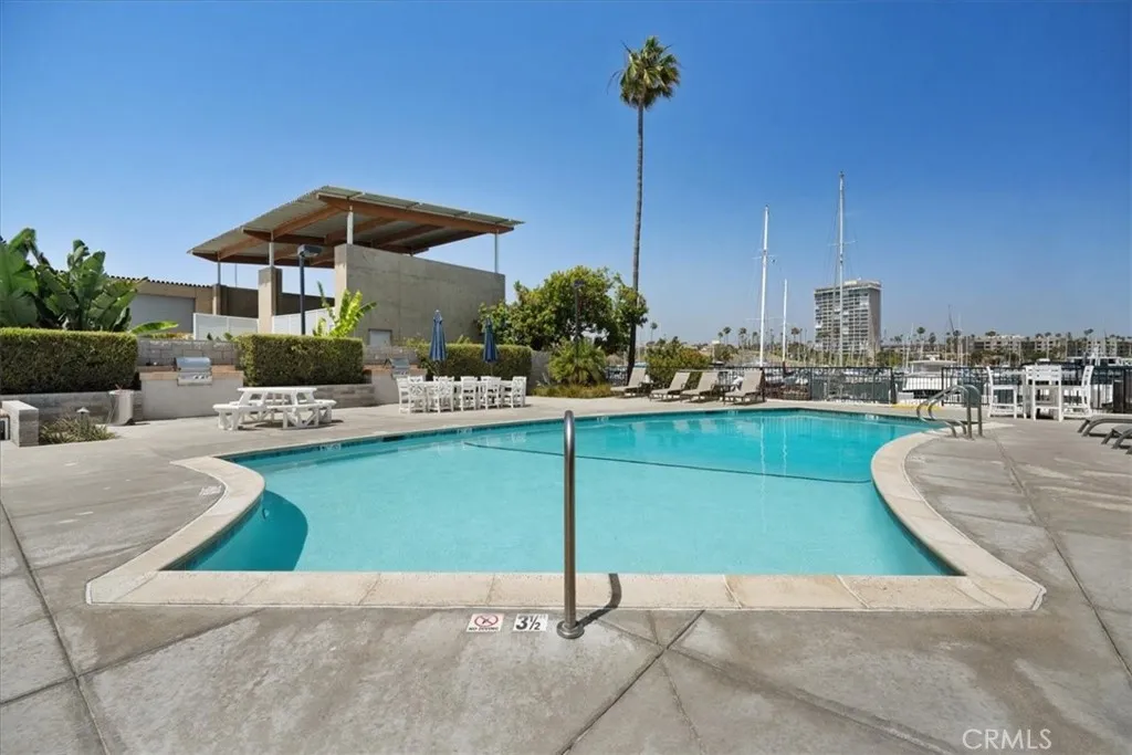 https://cdn.realtyfeed.com/cdn/127/306723602/81a9d7a625275986d01938c5dbb26061.webp