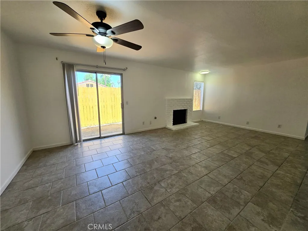 Hemet, CA 92543