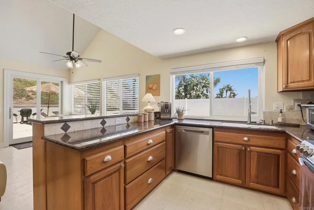 https://cdn.realtyfeed.com/cdn/127/306723660/130693ceaccb33ed31138d536c0fa353.webp