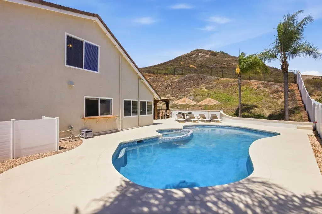 https://cdn.realtyfeed.com/cdn/127/306723660/4051b5ced341e295c991fd92f7473985.webp
