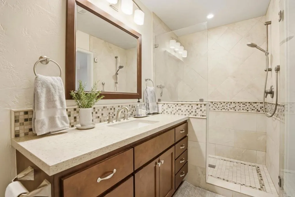 https://cdn.realtyfeed.com/cdn/127/306723660/9ebf09effaccffc6994ae1081cac3477.webp