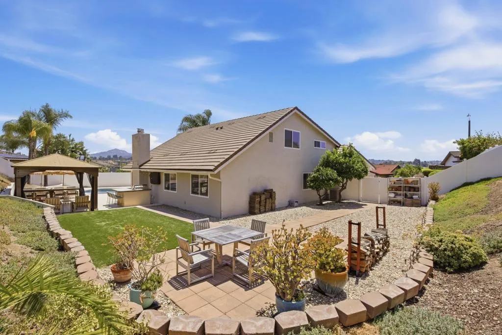 https://cdn.realtyfeed.com/cdn/127/306723660/dbd8d5c7787c7f6eba20f4a2434ef8b5.webp