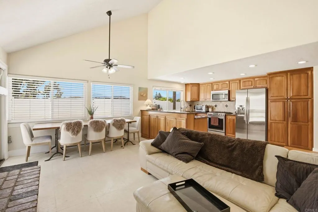 https://cdn.realtyfeed.com/cdn/127/306723660/df4c43d5313f5e0c0bca73aefce77478.webp