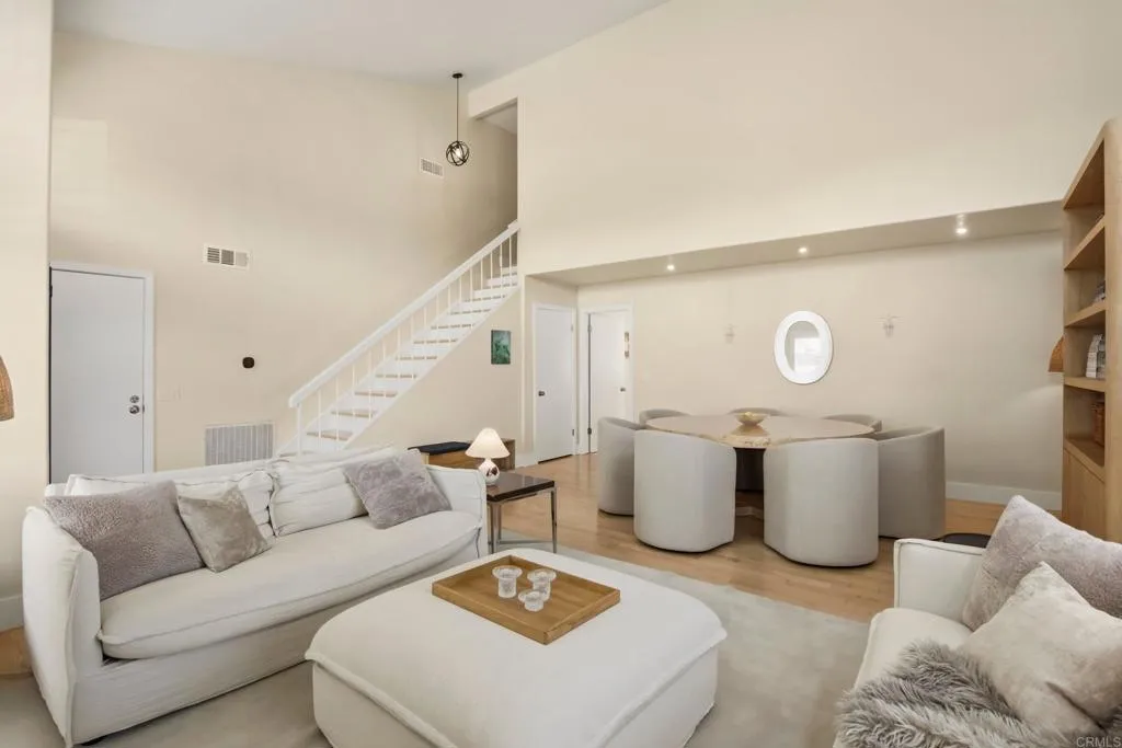 https://cdn.realtyfeed.com/cdn/127/306723660/e67bccc9c7b340289c43e6b610f2952b.webp