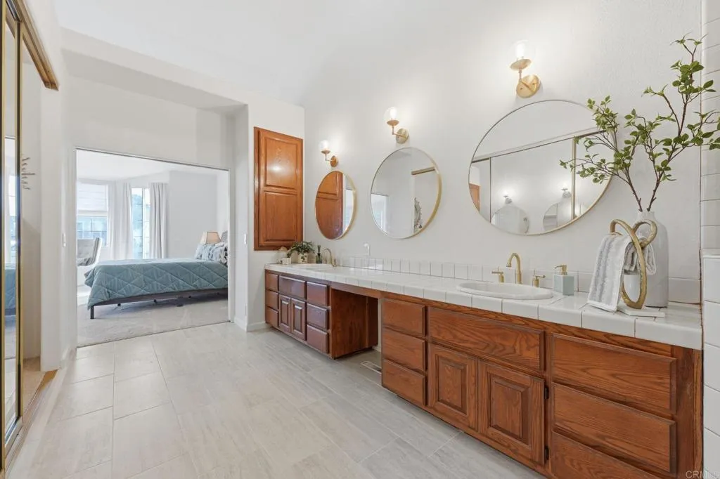 https://cdn.realtyfeed.com/cdn/127/306723718/5c84b570d8443bed2284bc029c3b6320.webp