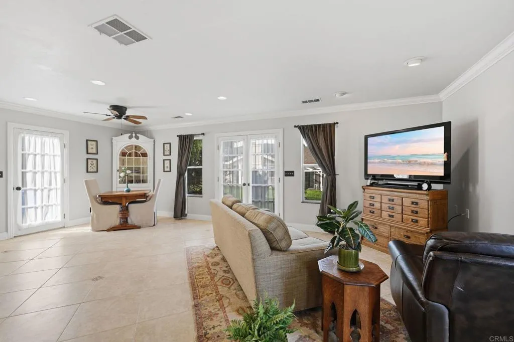 https://cdn.realtyfeed.com/cdn/127/306723718/60865fc3e0f24d46b89247faec0b19ef.webp