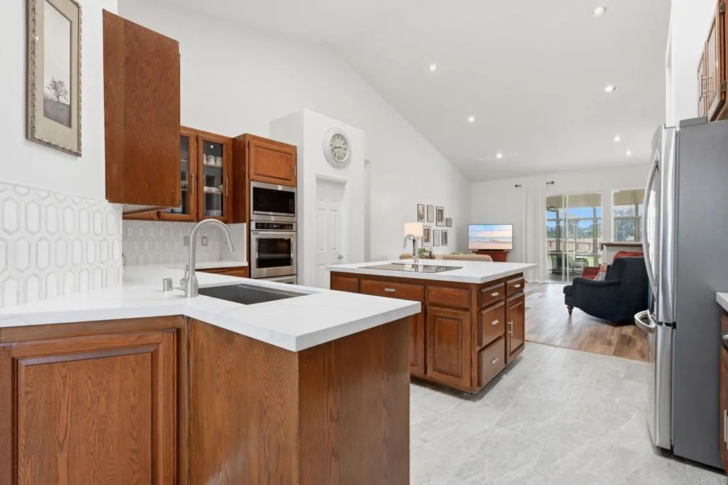 https://cdn.realtyfeed.com/cdn/127/306723718/6921649f00e8712dc929d9ef58c8a9a0.webp