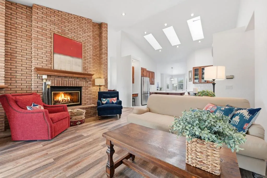 https://cdn.realtyfeed.com/cdn/127/306723718/7c8f4b932099774425f21bf455ce9bd9.webp