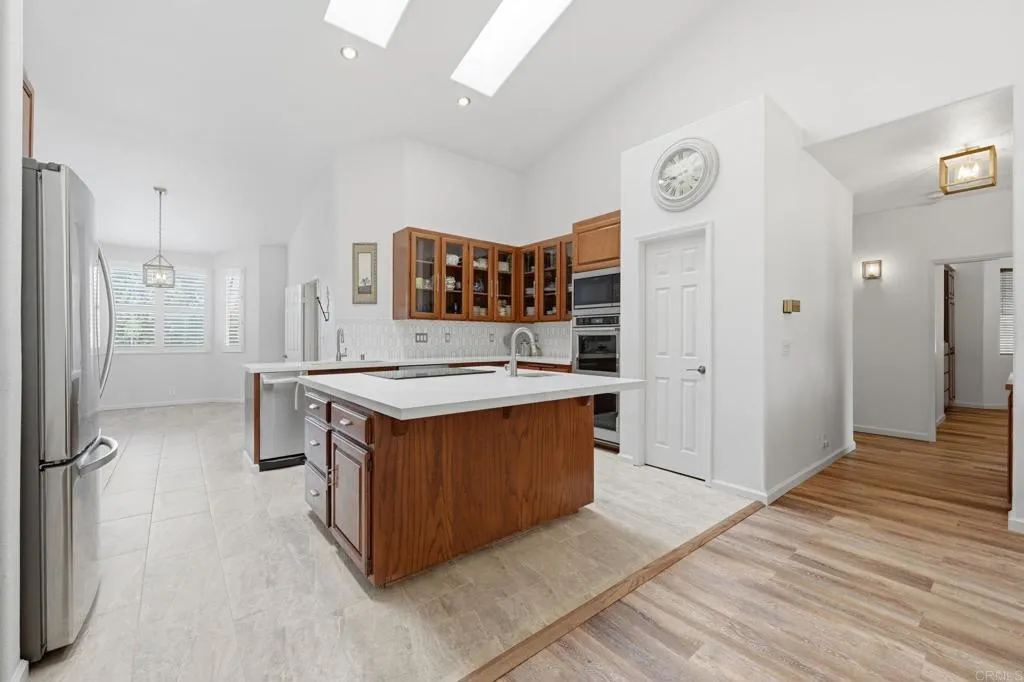 https://cdn.realtyfeed.com/cdn/127/306723718/951a269bdd3fe5b4c4ac7a325bc6d588.webp