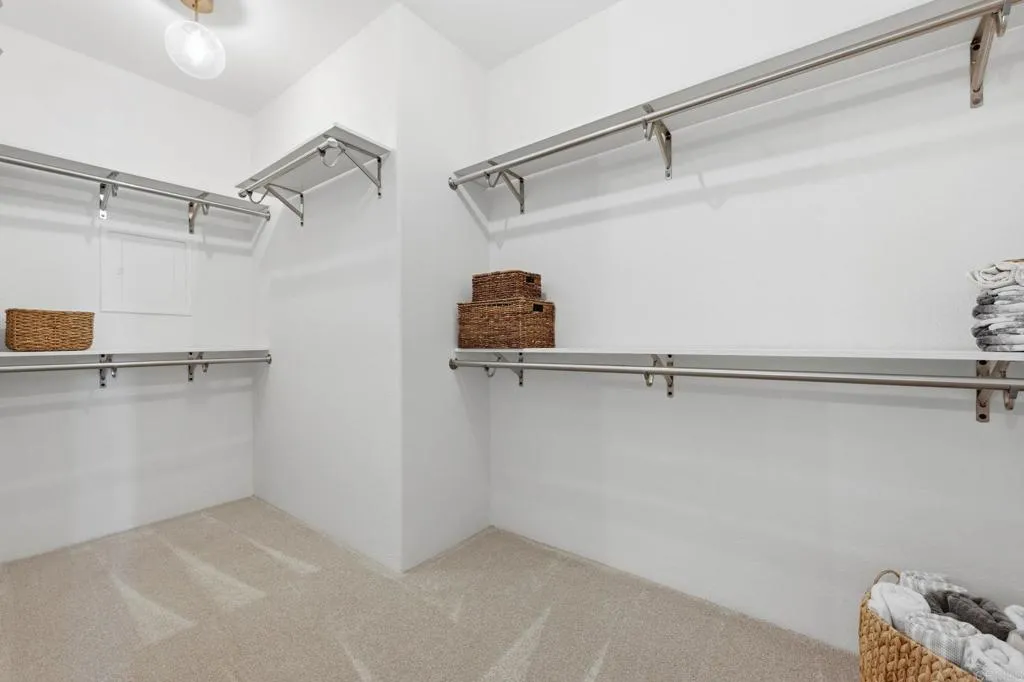 https://cdn.realtyfeed.com/cdn/127/306723718/96fb9f162661ae491ed6ab72d6f4a0c4.webp