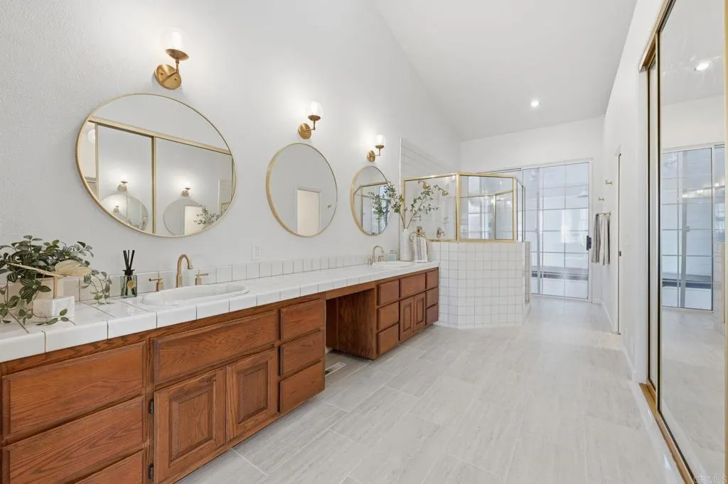 https://cdn.realtyfeed.com/cdn/127/306723718/e7ce65616cb1f61b2ea83663a73286e4.webp