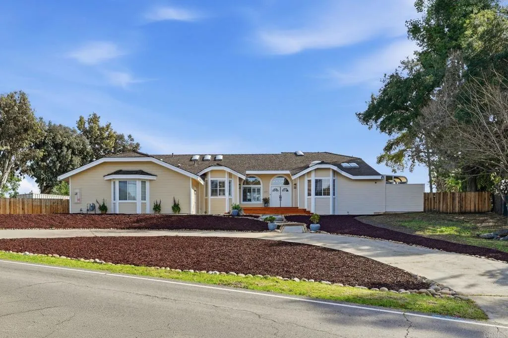 https://cdn.realtyfeed.com/cdn/127/306723718/e84e6983ec9eca6409916b0ad4abe6e3.webp